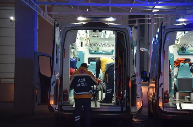 Şanlıurfa’da tarım işçilerini taşıyan minibüsün devrilmesi sonucu 23 kişi yaralandı