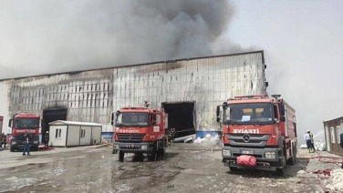 Şanlıurfa’da çırçır fabrikasında korkutan yangın